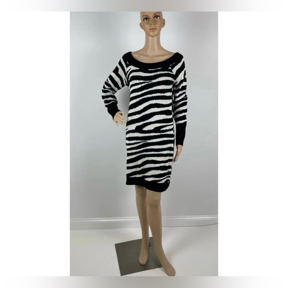 NY&C Black and White Leopard Print Women’s Sweater Dress - Picture 5 of 10